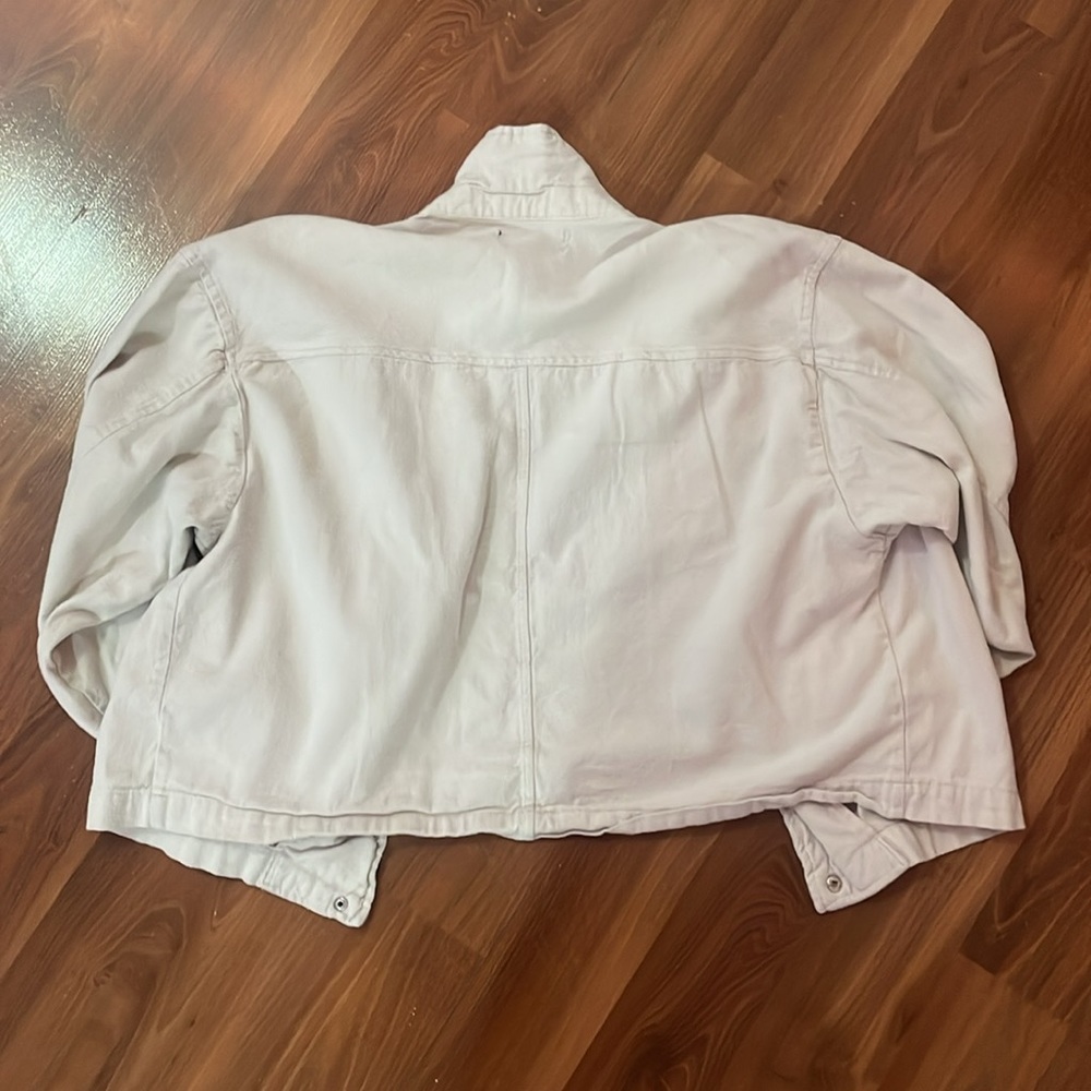 Cropped buttoned sweater - Picture 2 of 2